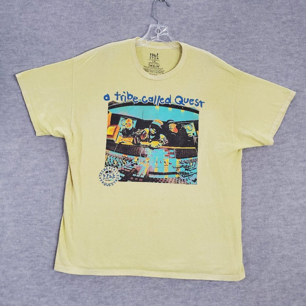 Vintage Graphic Tee - Yellow